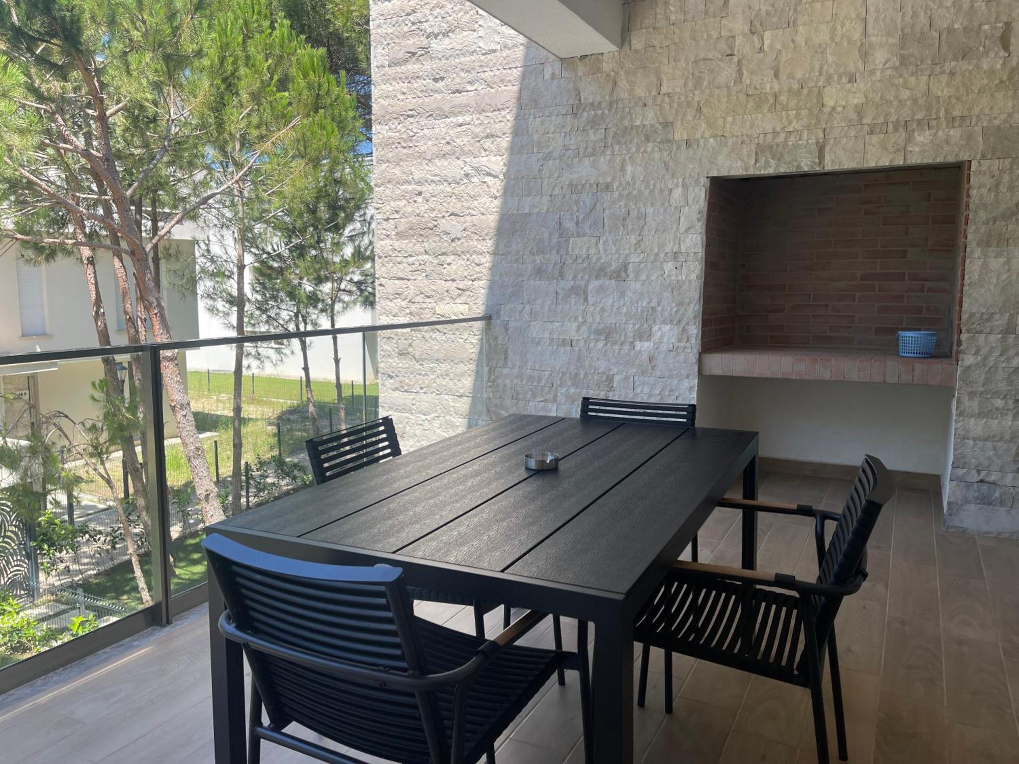 Eme Apartments - Kompleksi San Pietro, Gjiri I Lalzit Durrës Exterior foto