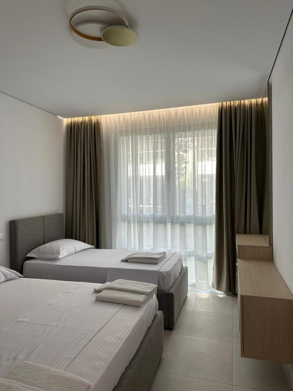 Eme Apartments - Kompleksi San Pietro, Gjiri I Lalzit Durrës Exterior foto